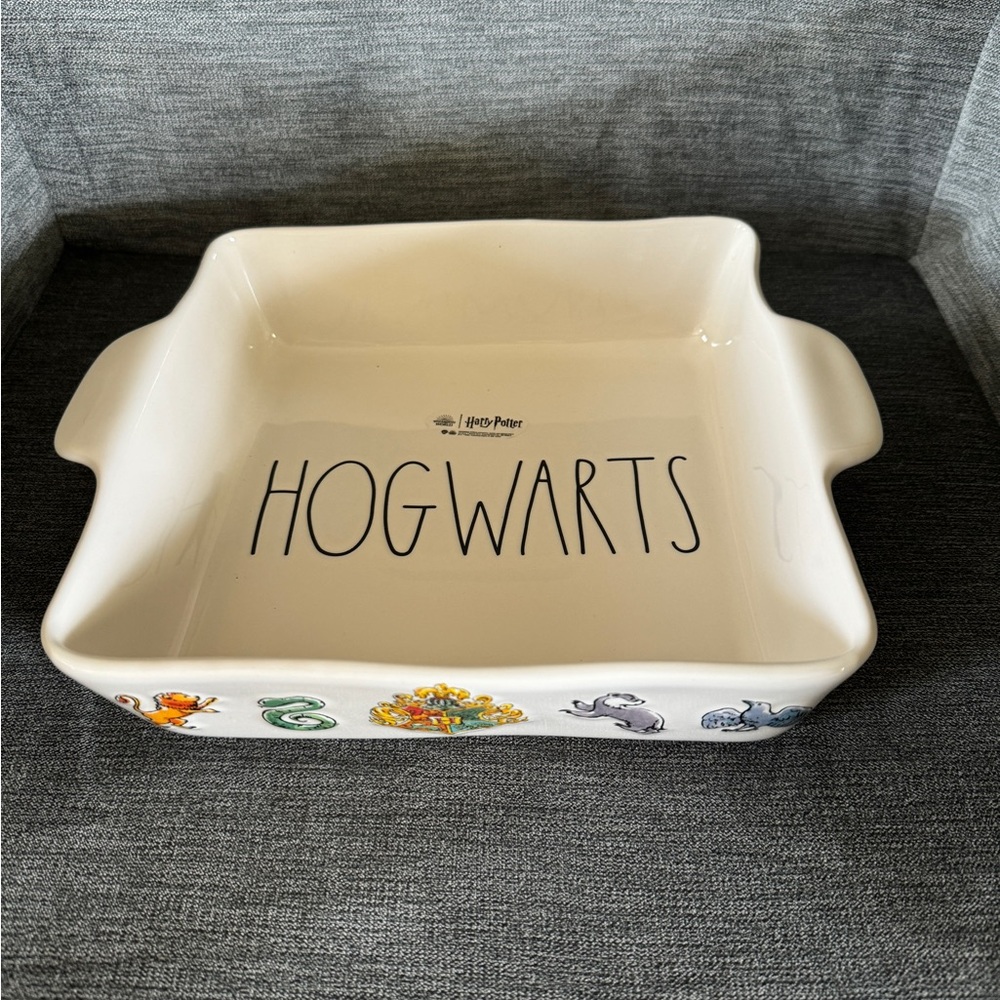 Rae Dunn Harry Potter Hogwarts Baking Dish